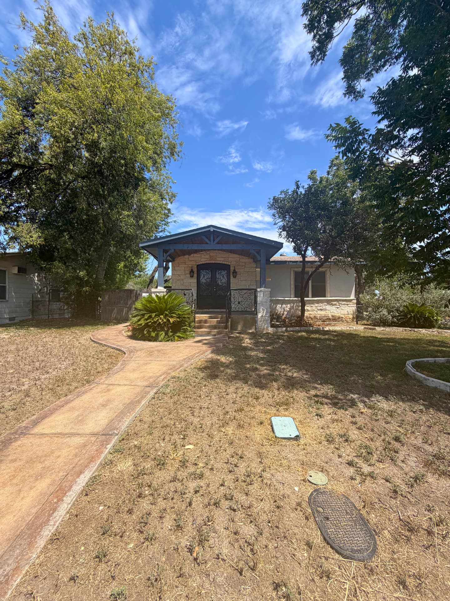 Casa en venta en San Antonio con patio y jardín